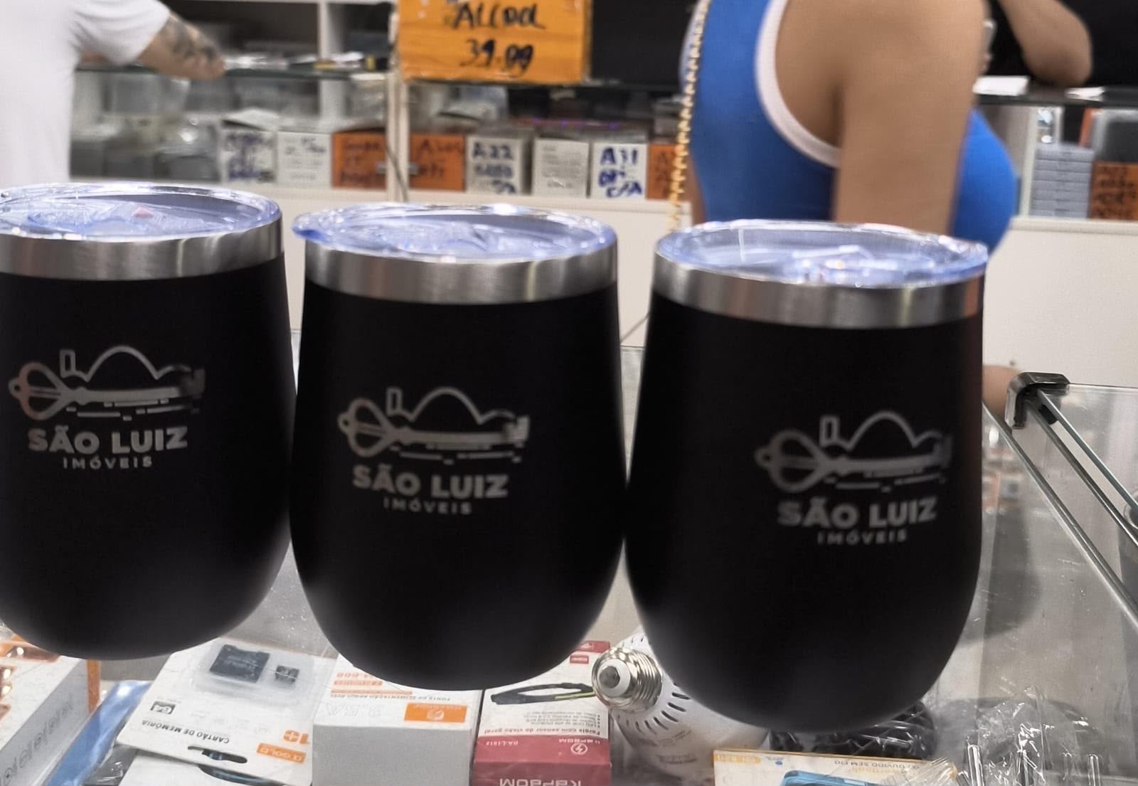 Projeto personalizado realizado para São Luiz Imóveis: Brindes de pós-venda e entrega de chaves.